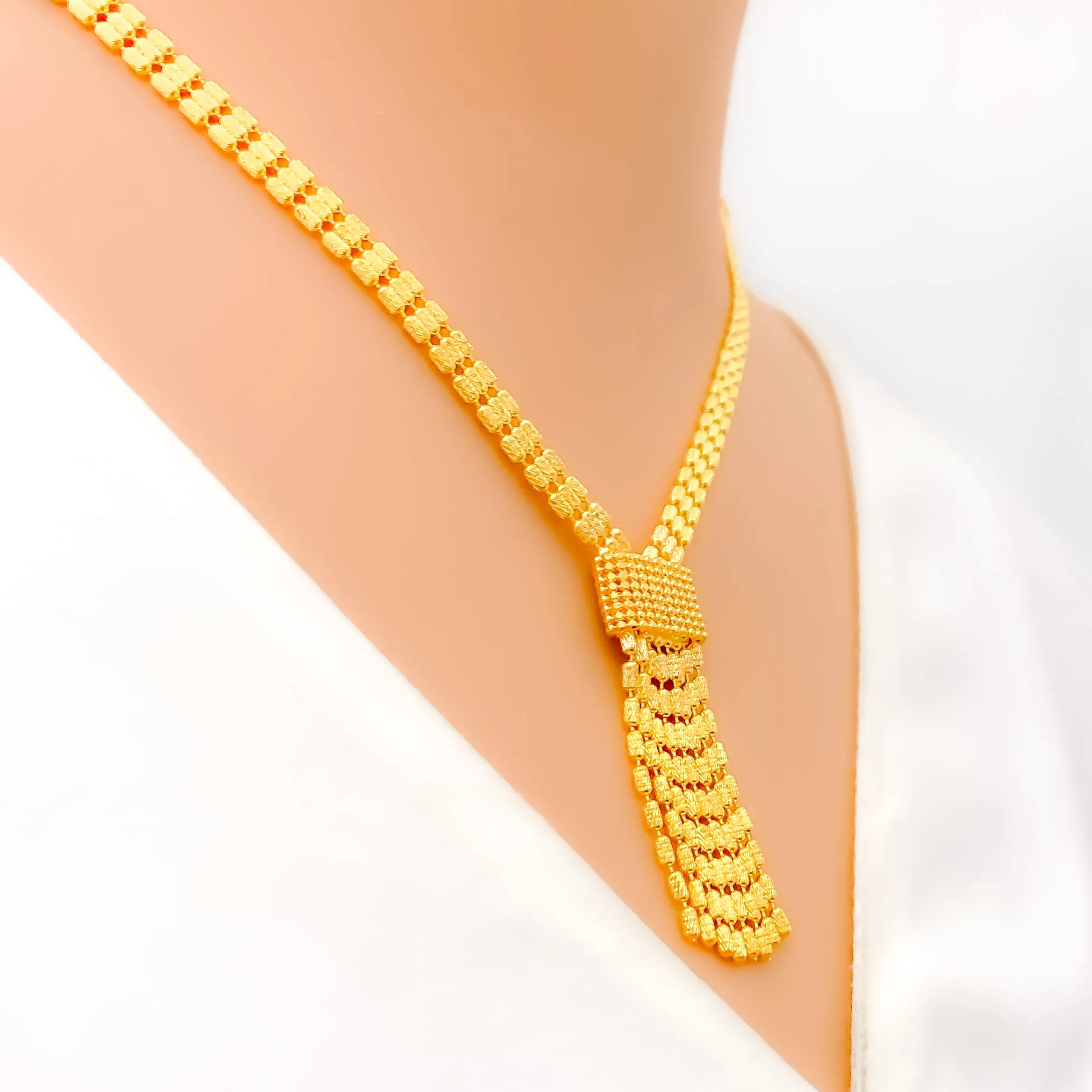 Elegant Contemporary 22K Gold Hanging Chain Necklace Set