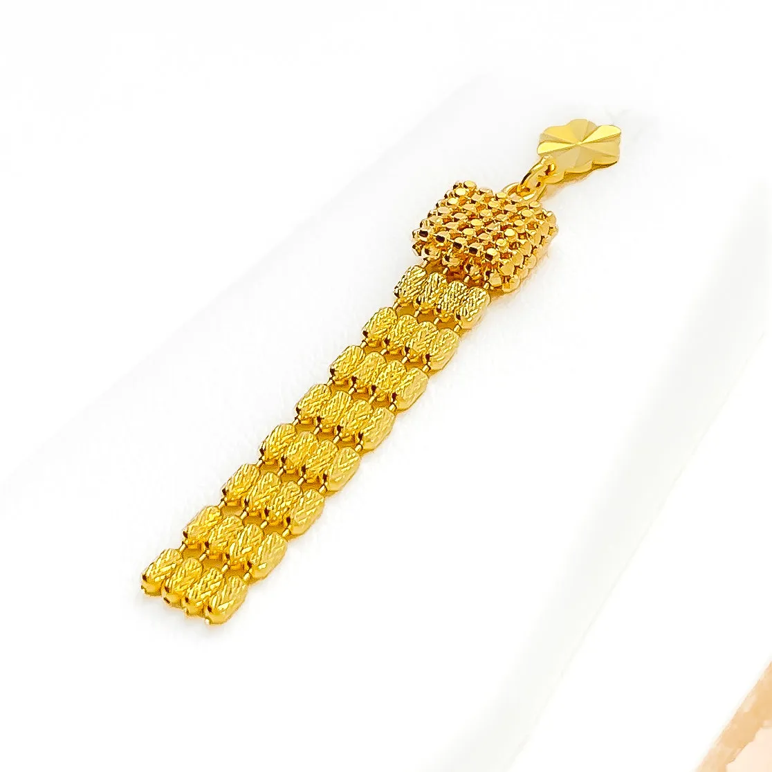 Elegant Contemporary 22K Gold Hanging Chain Necklace Set
