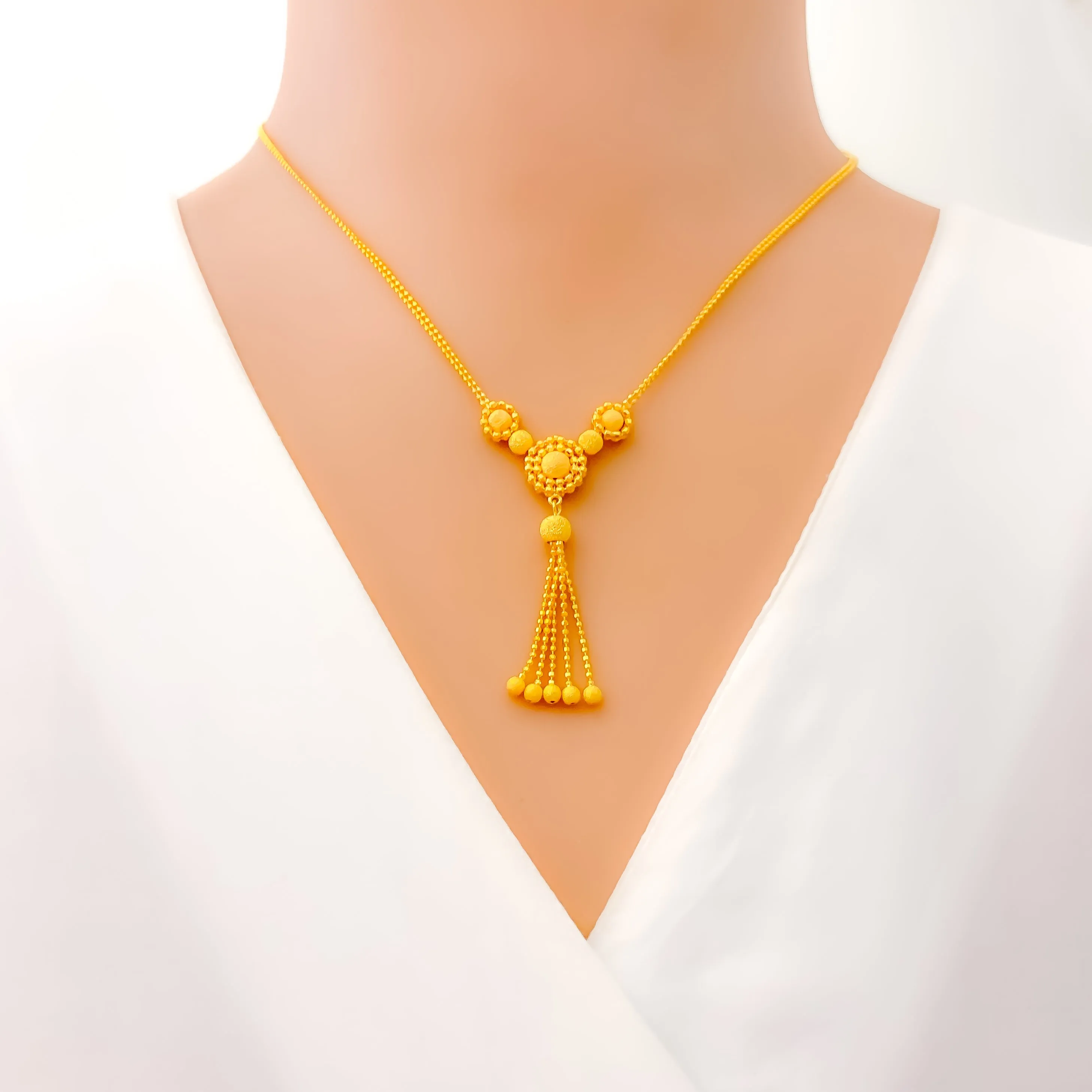 Fashionable Blooming Flower 22K Gold Necklace Set