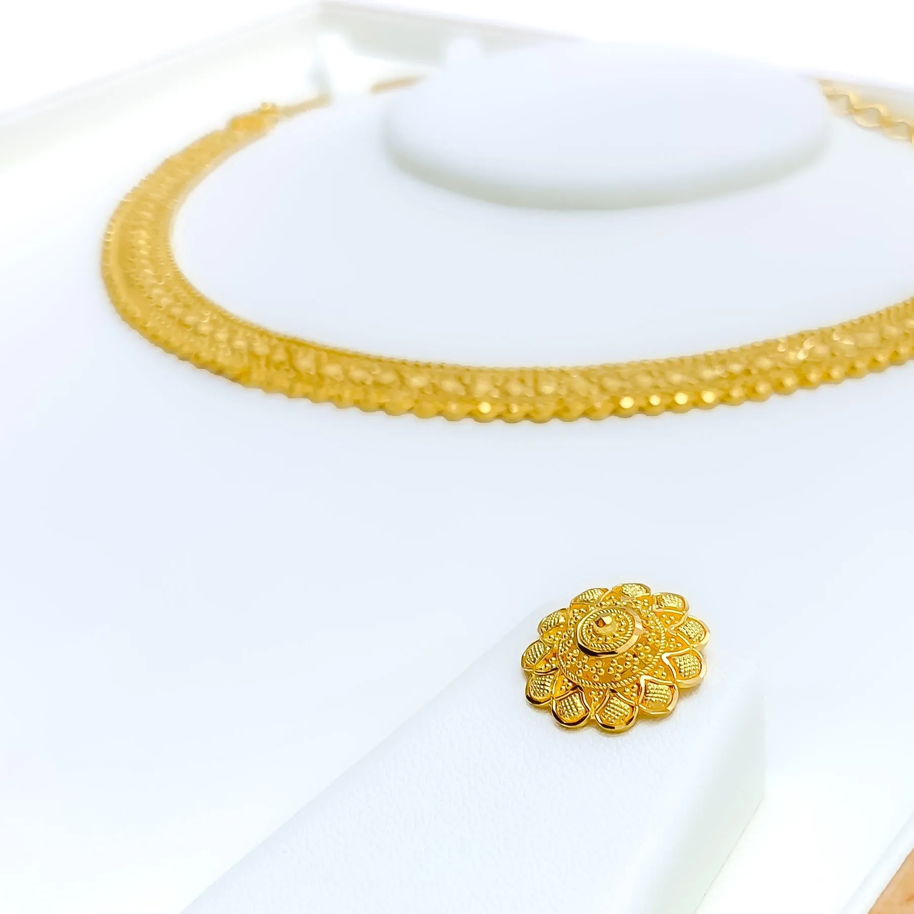 Festive Traditional Checkered 22k Gold Necklace Set