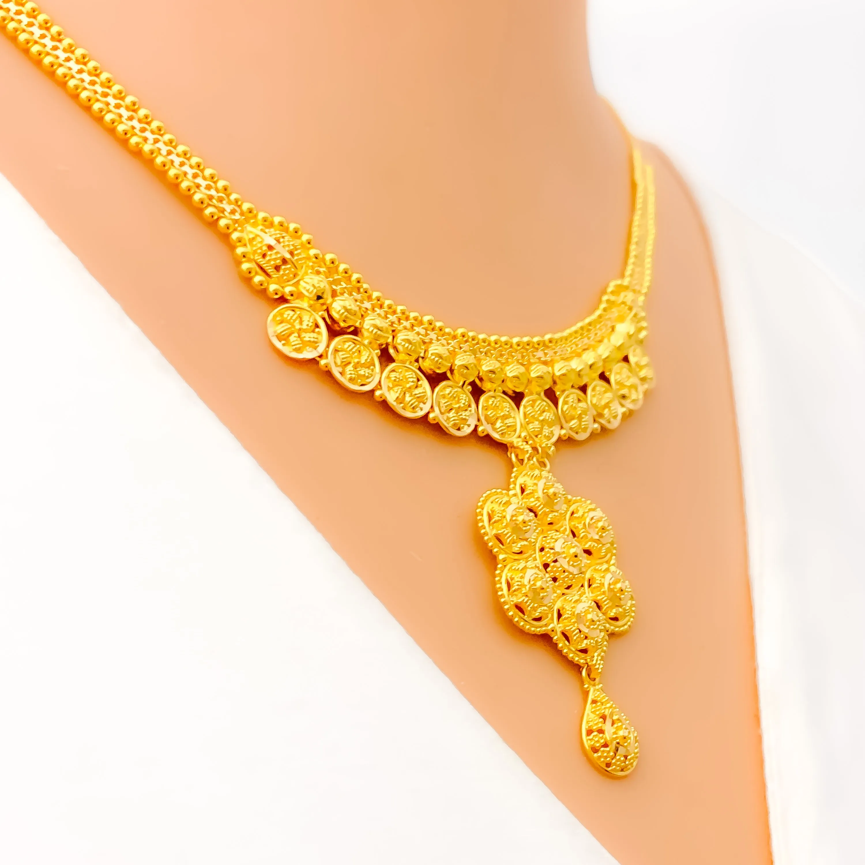 Gorgeous Blooming Flower 22k Gold Necklace Set