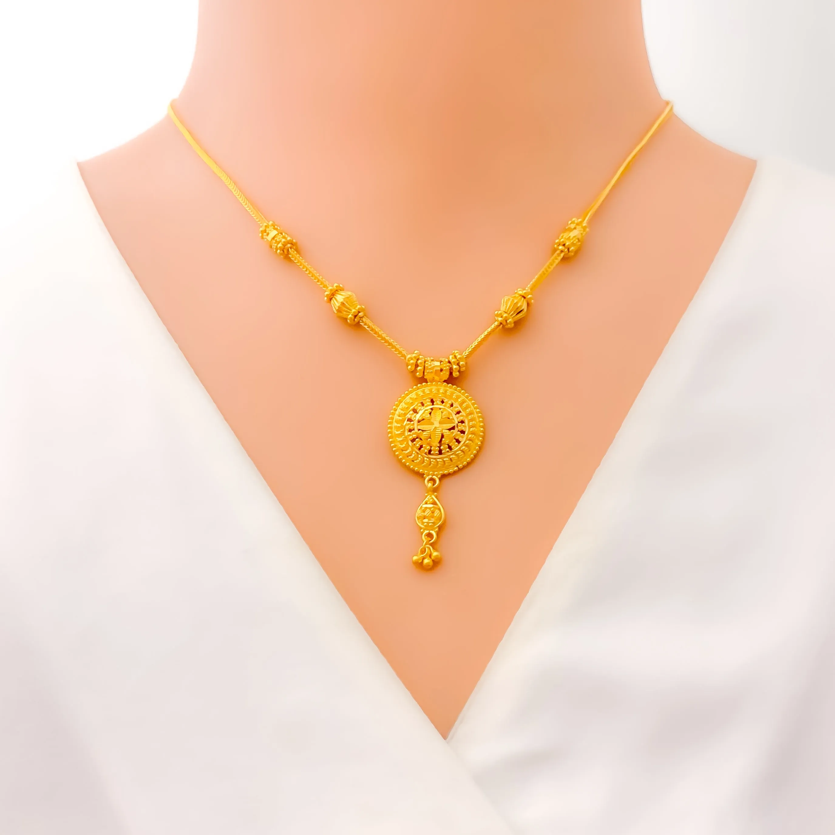 Graceful Floral Dome 22k Gold Necklace Set
