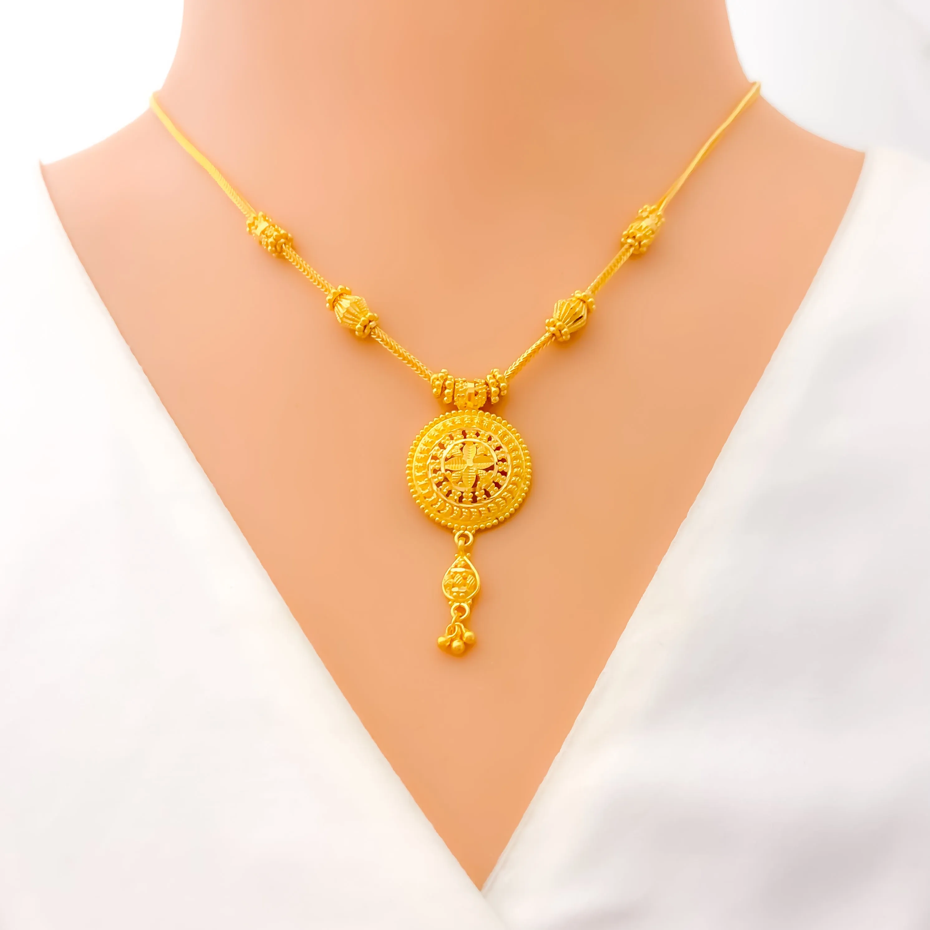 Graceful Floral Dome 22k Gold Necklace Set