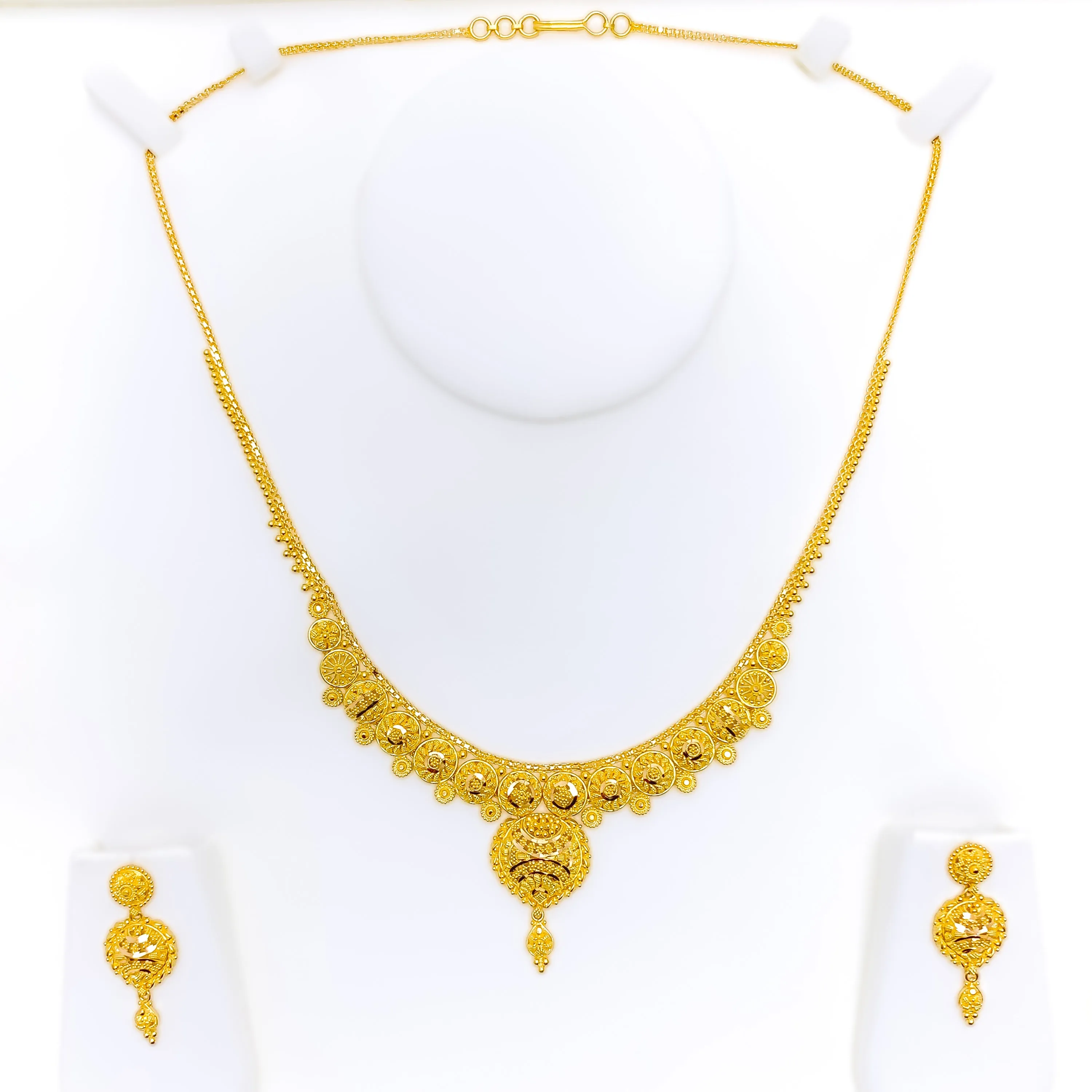 Intricate Opulent Floral 22k Gold Necklace Set