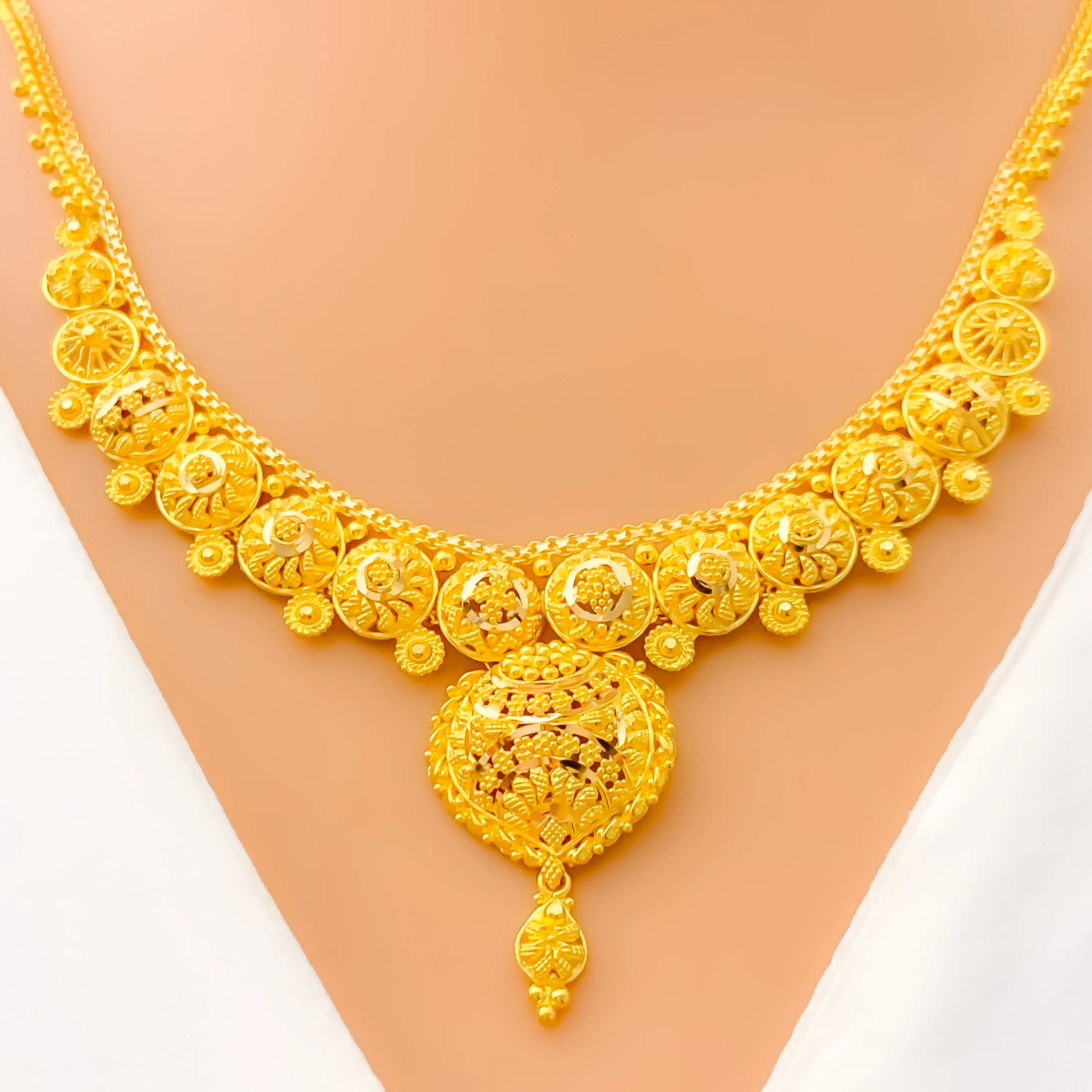 Intricate Opulent Floral 22k Gold Necklace Set