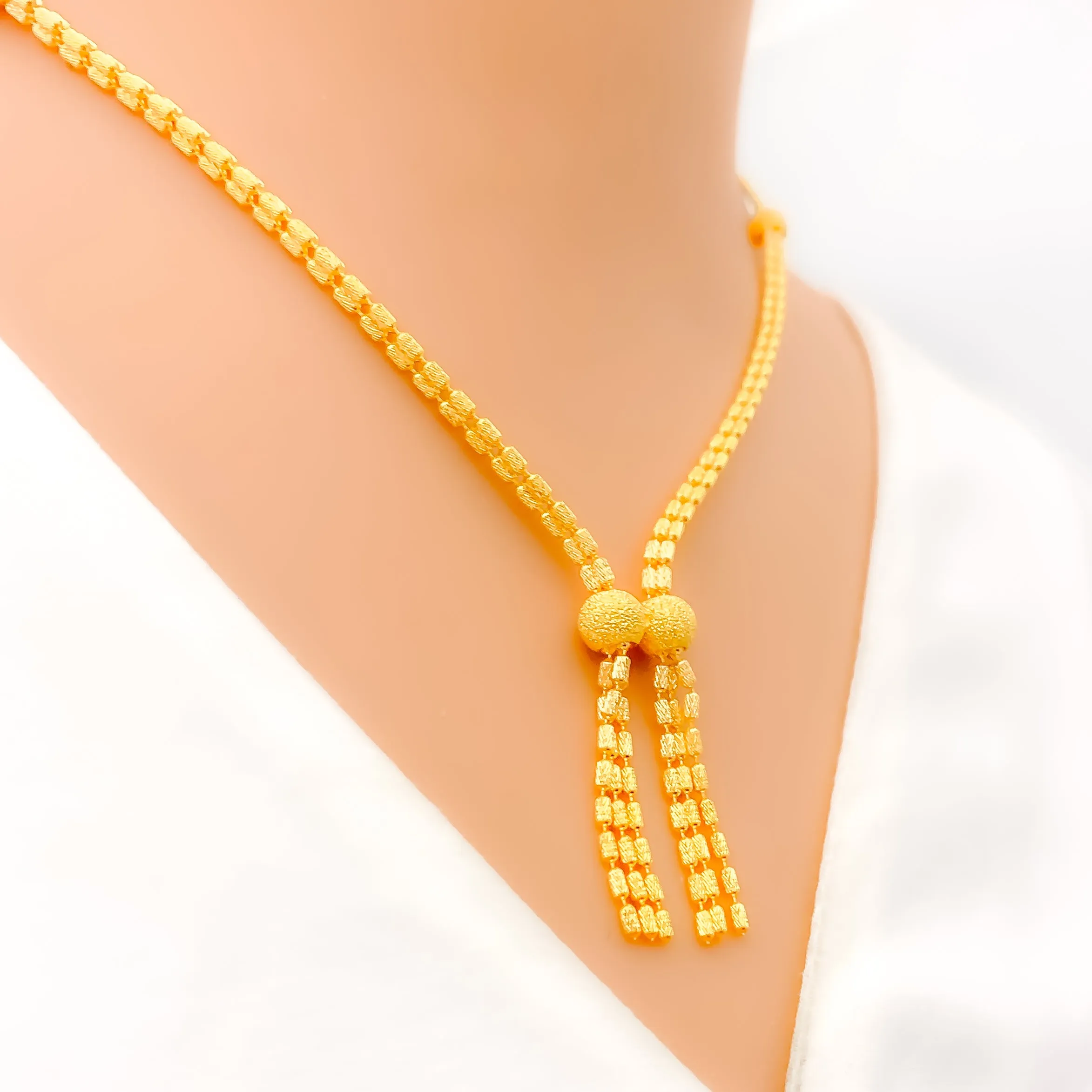 Mesmerizing Modish 22K Gold Rare Necklace Set