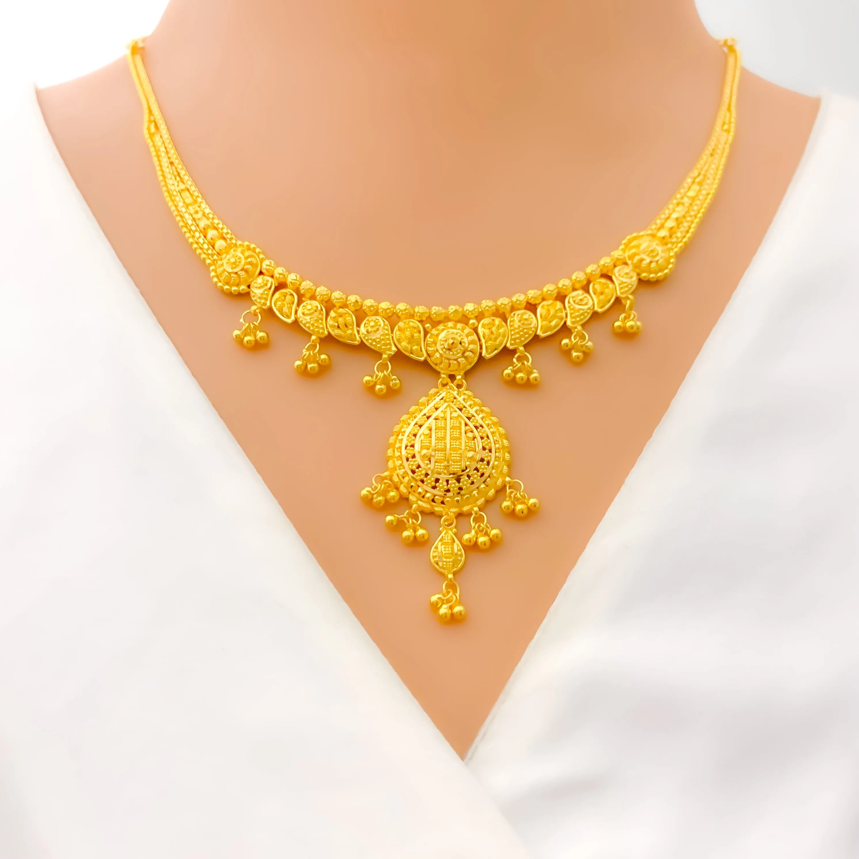 Mesmerizing Traditional Drop 22k Gold Necklace Set
