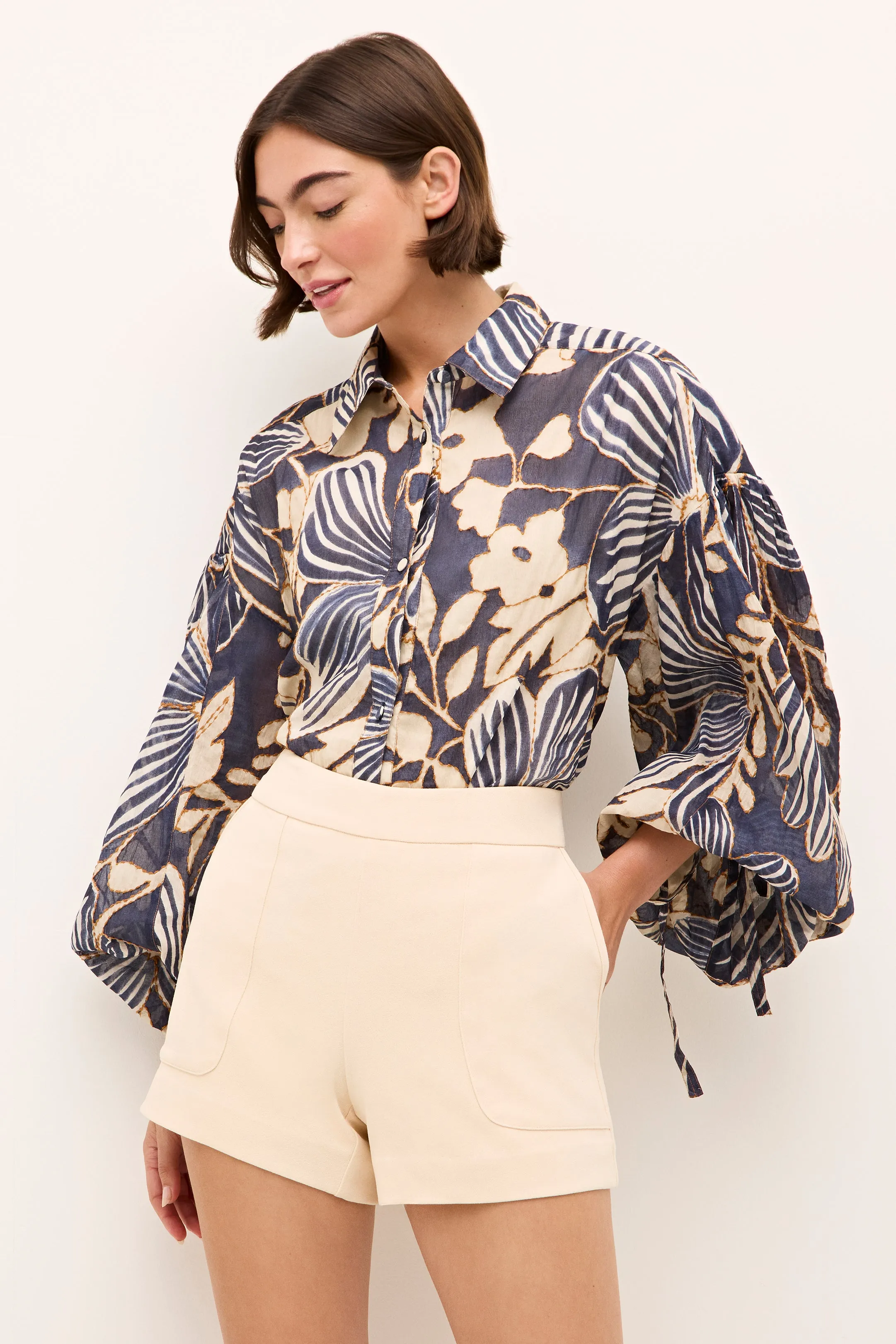 MIA SHORT