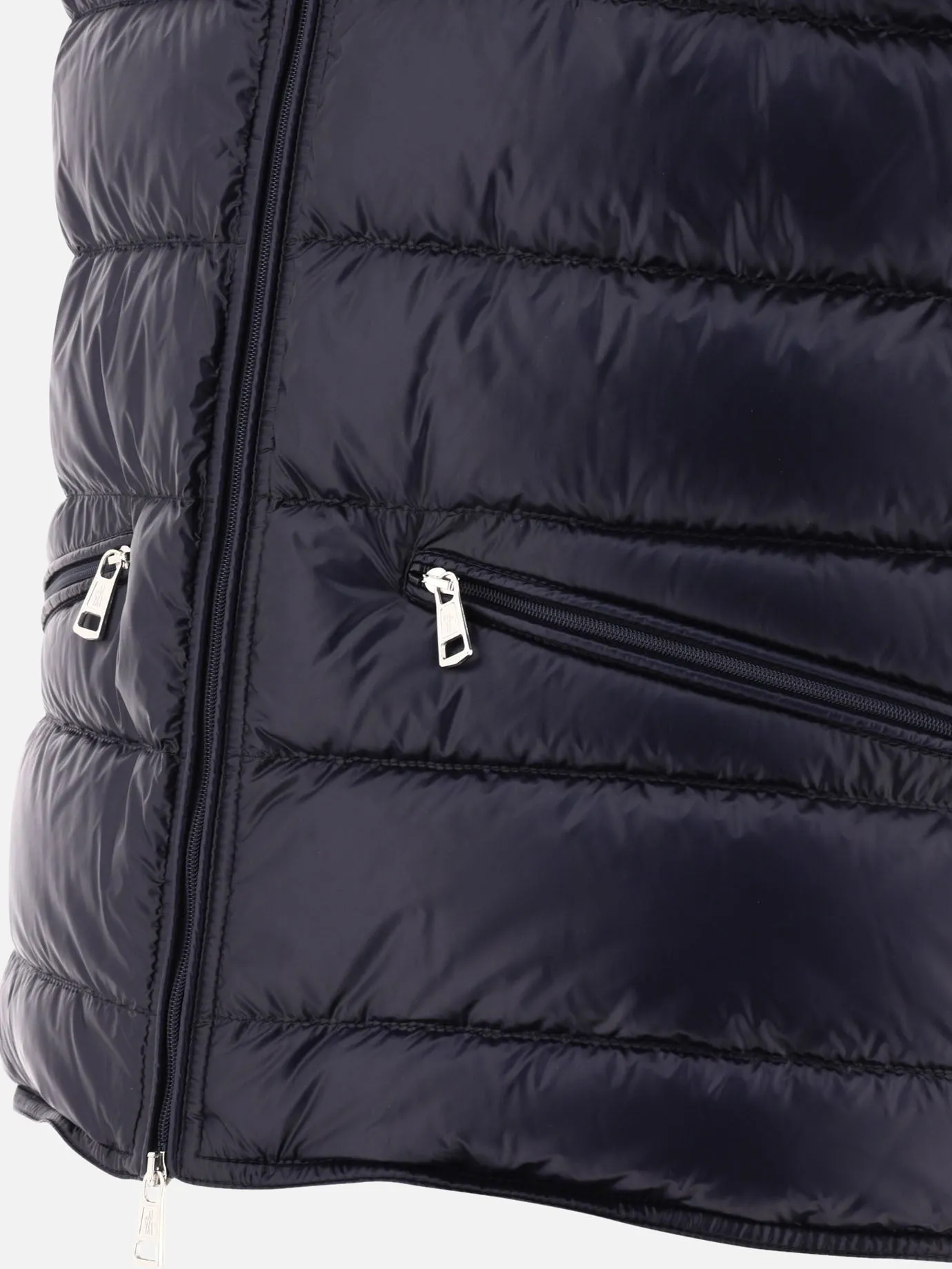 "Gui" down gilet