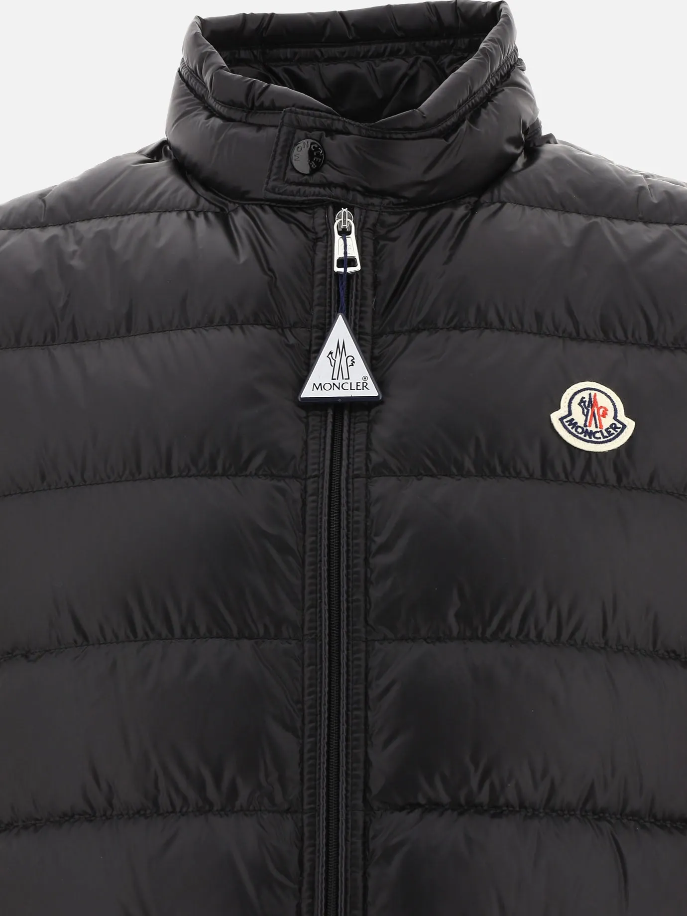 "Gui" down gilet