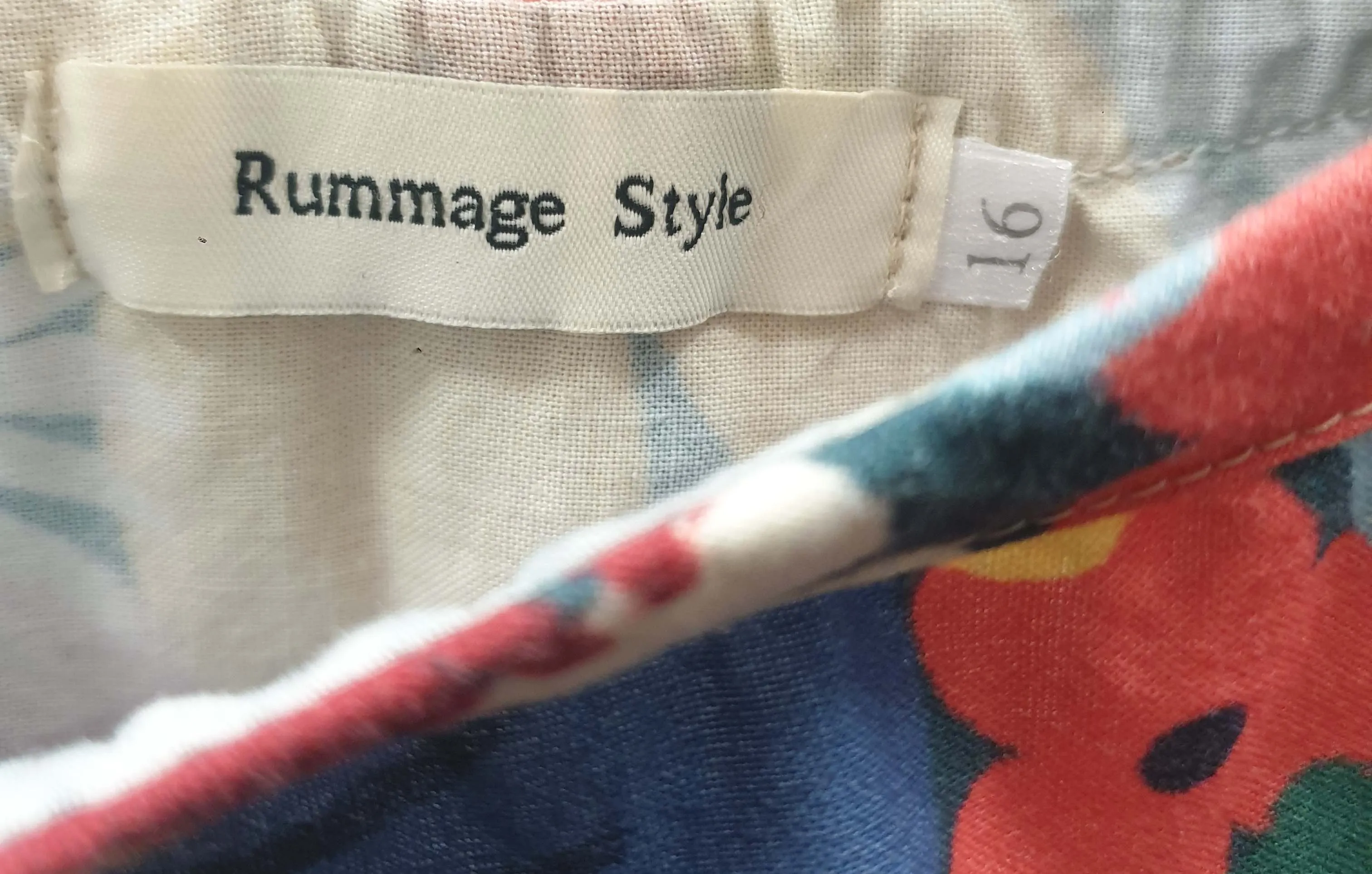 Rummage Style multi coloured flower print top size 16