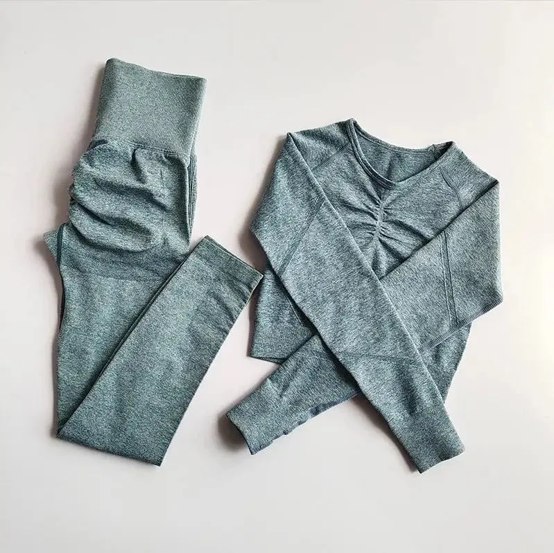 Seamless Yoga Set for Women – Quick-Dry Crop Top and High-Waist Leggings Gymwear"