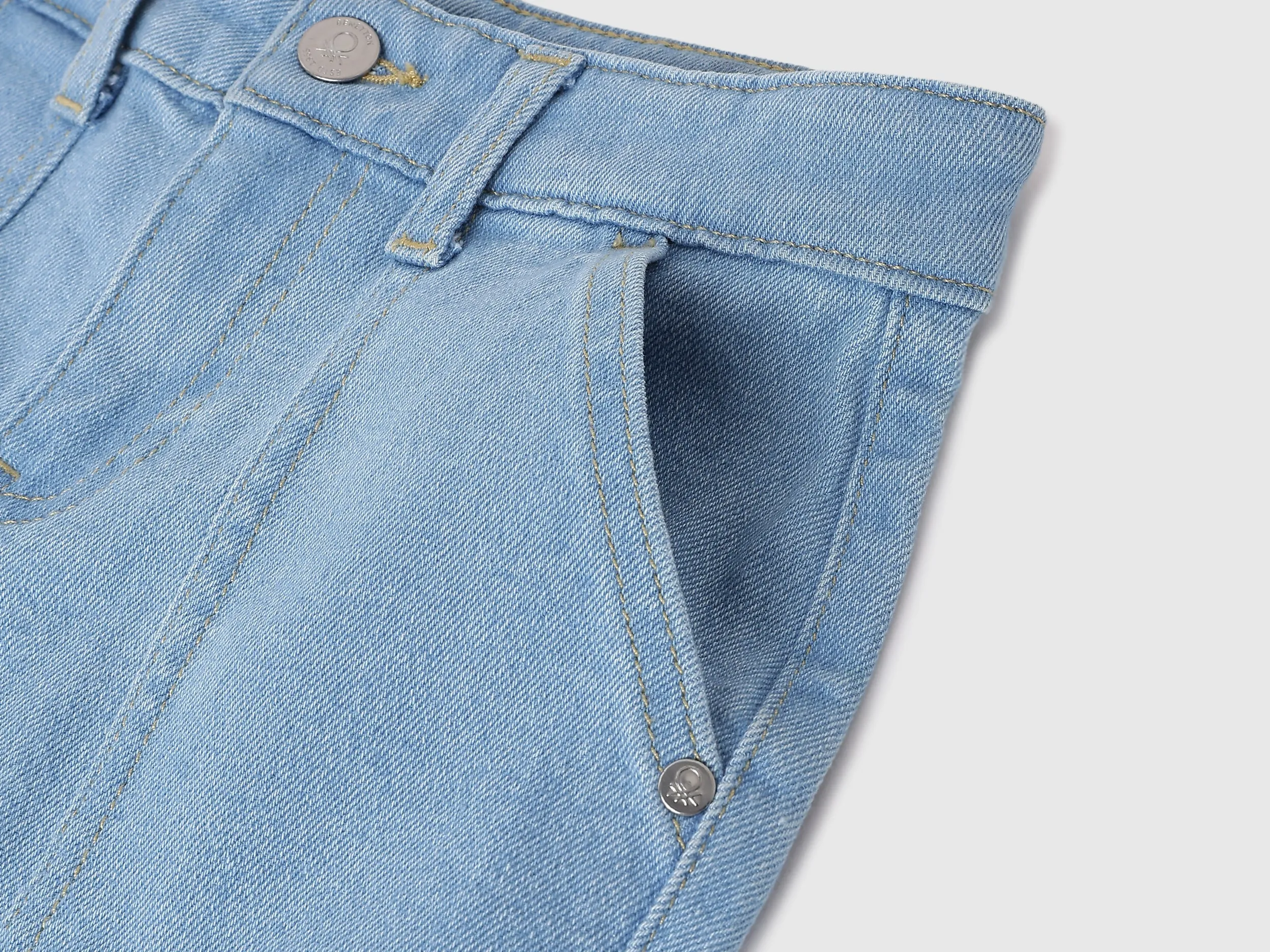 Solid Straight Fit Cargo Pants