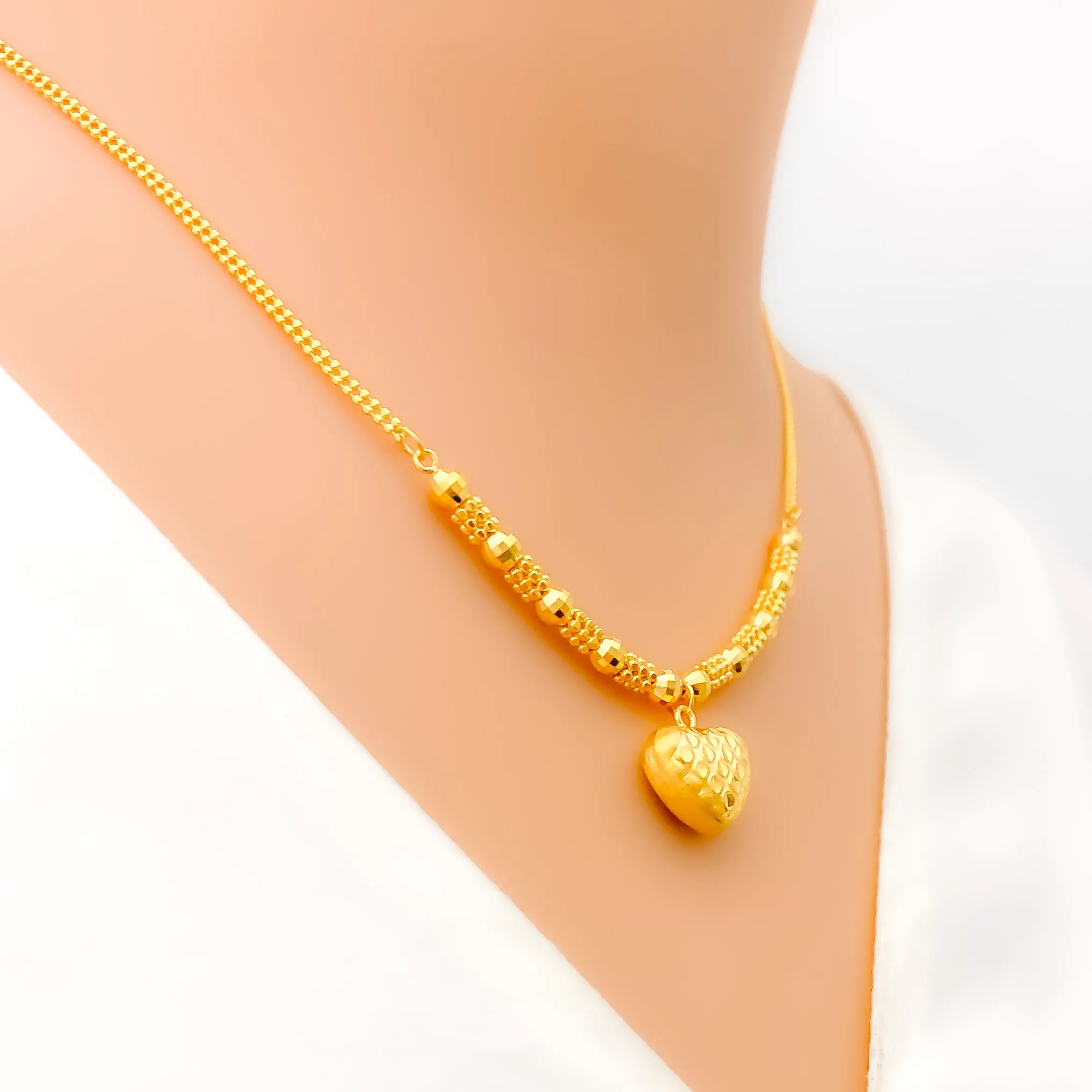 Timeless Beautiful Faceted Heart 22K Gold Necklace Set