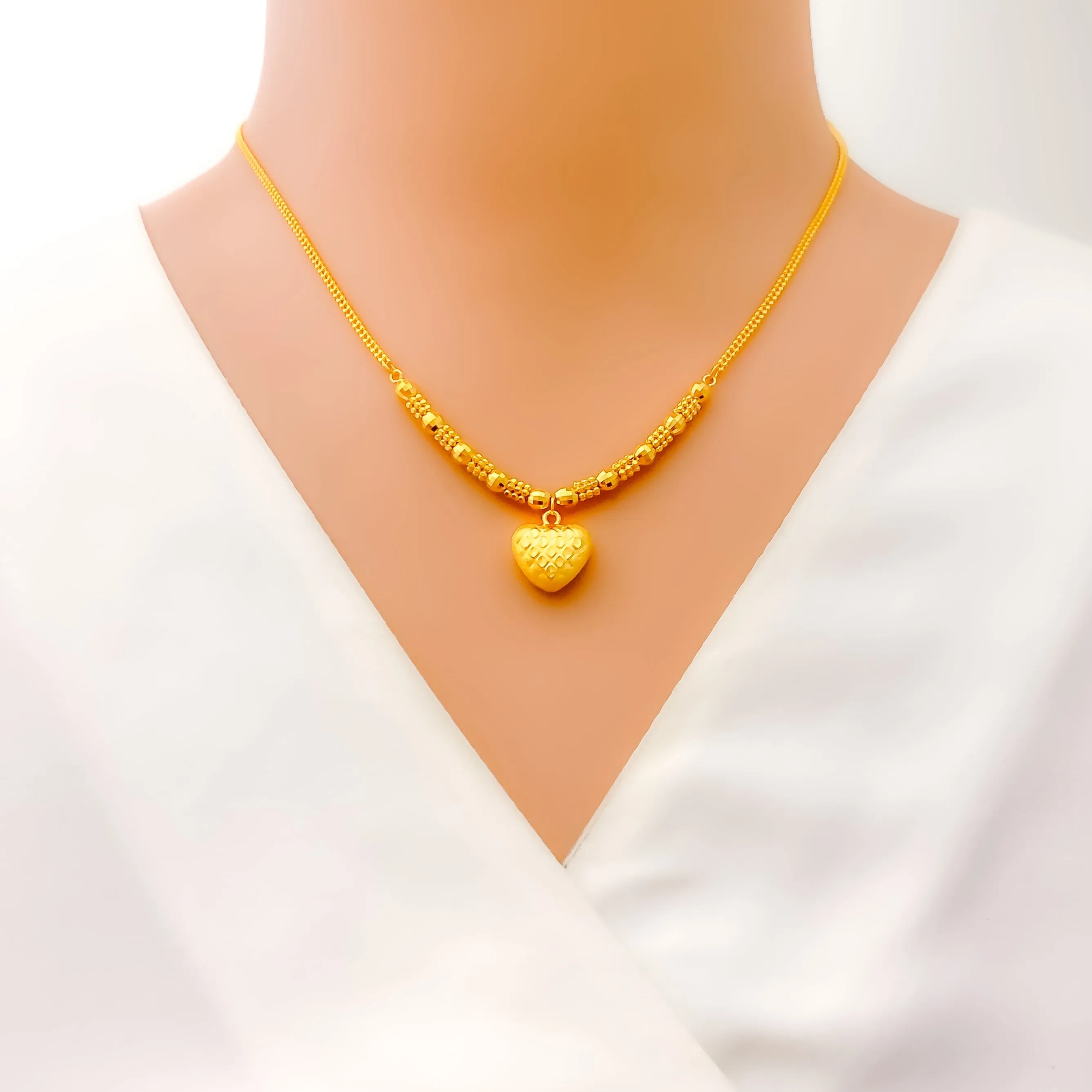 Timeless Beautiful Faceted Heart 22K Gold Necklace Set