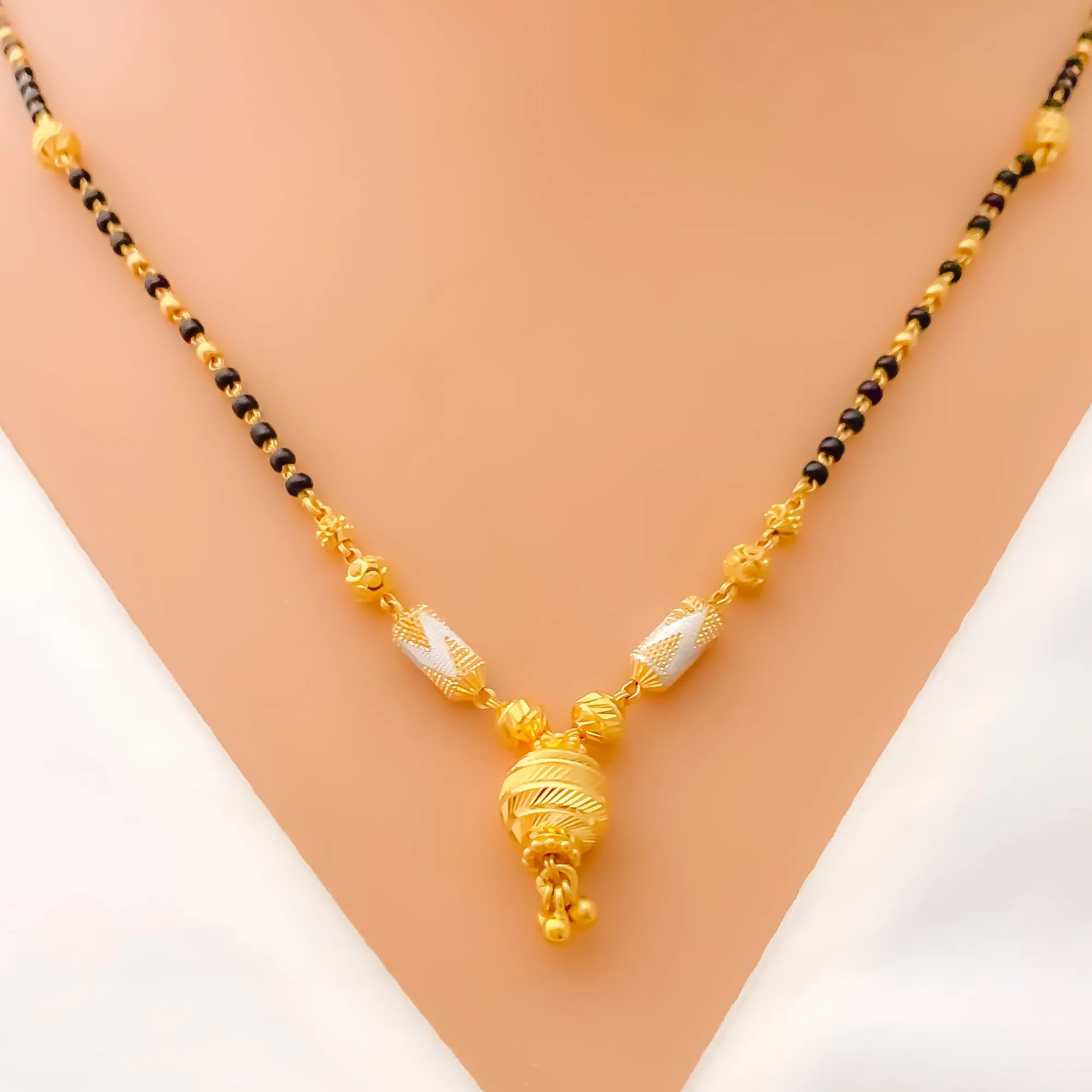 Trendy Distinct Dual Tone 22k Gold Mangal Sutra
