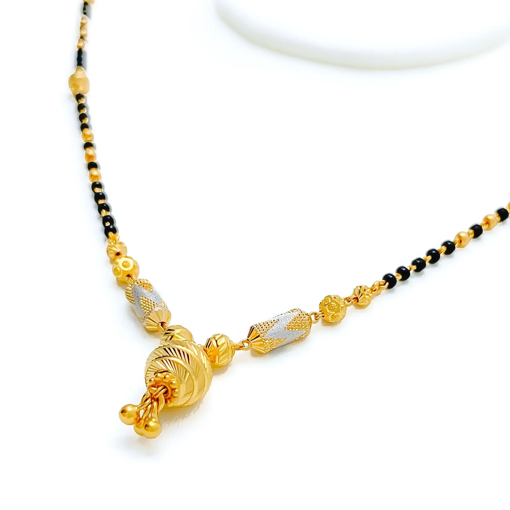 Trendy Distinct Dual Tone 22k Gold Mangal Sutra