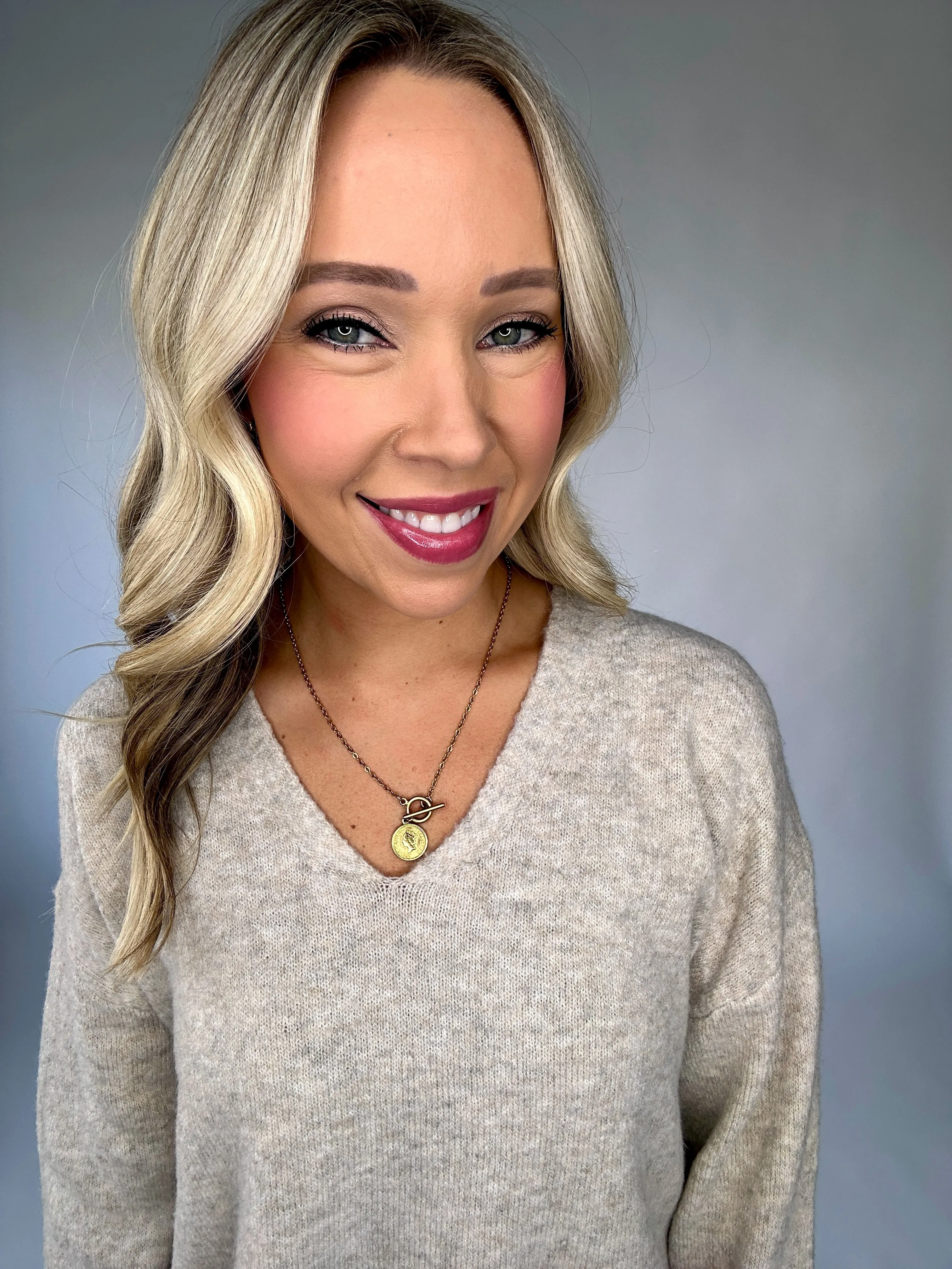 Uptown Elegance Soft V-Neck Sweater - Oatmeal