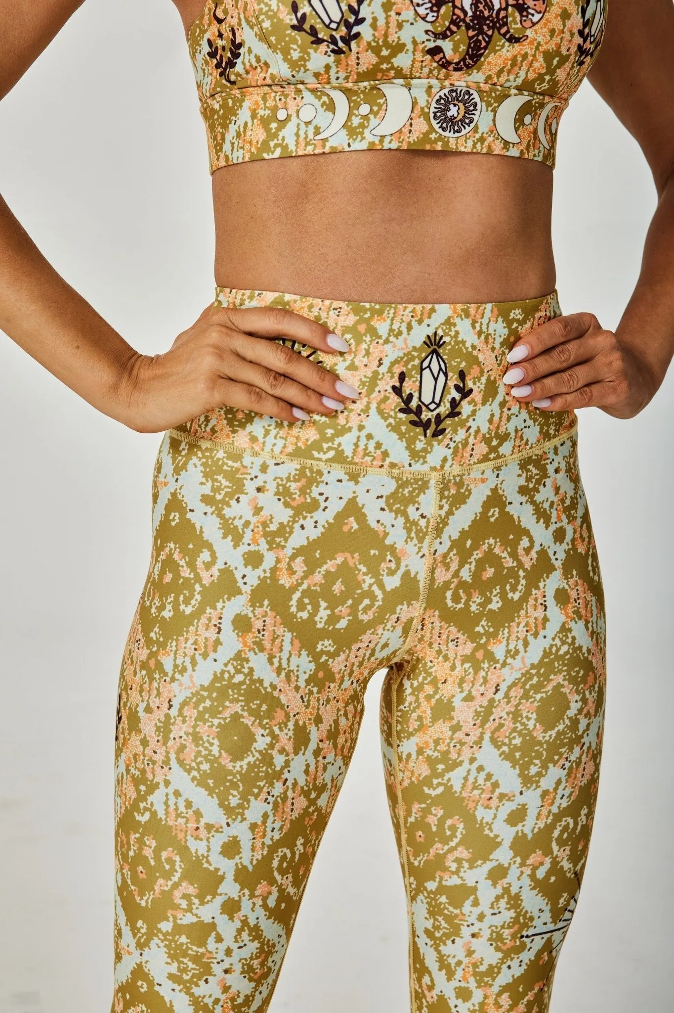 Women's High-Waisted Yoga Leggings with Celestial Elephant Print – Stretch Workout Tights for Gym, Pilates, and Everyday Comfort